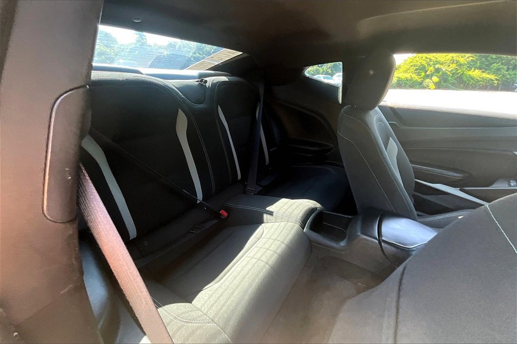 2018 Chevrolet Camaro 1LT photo 21