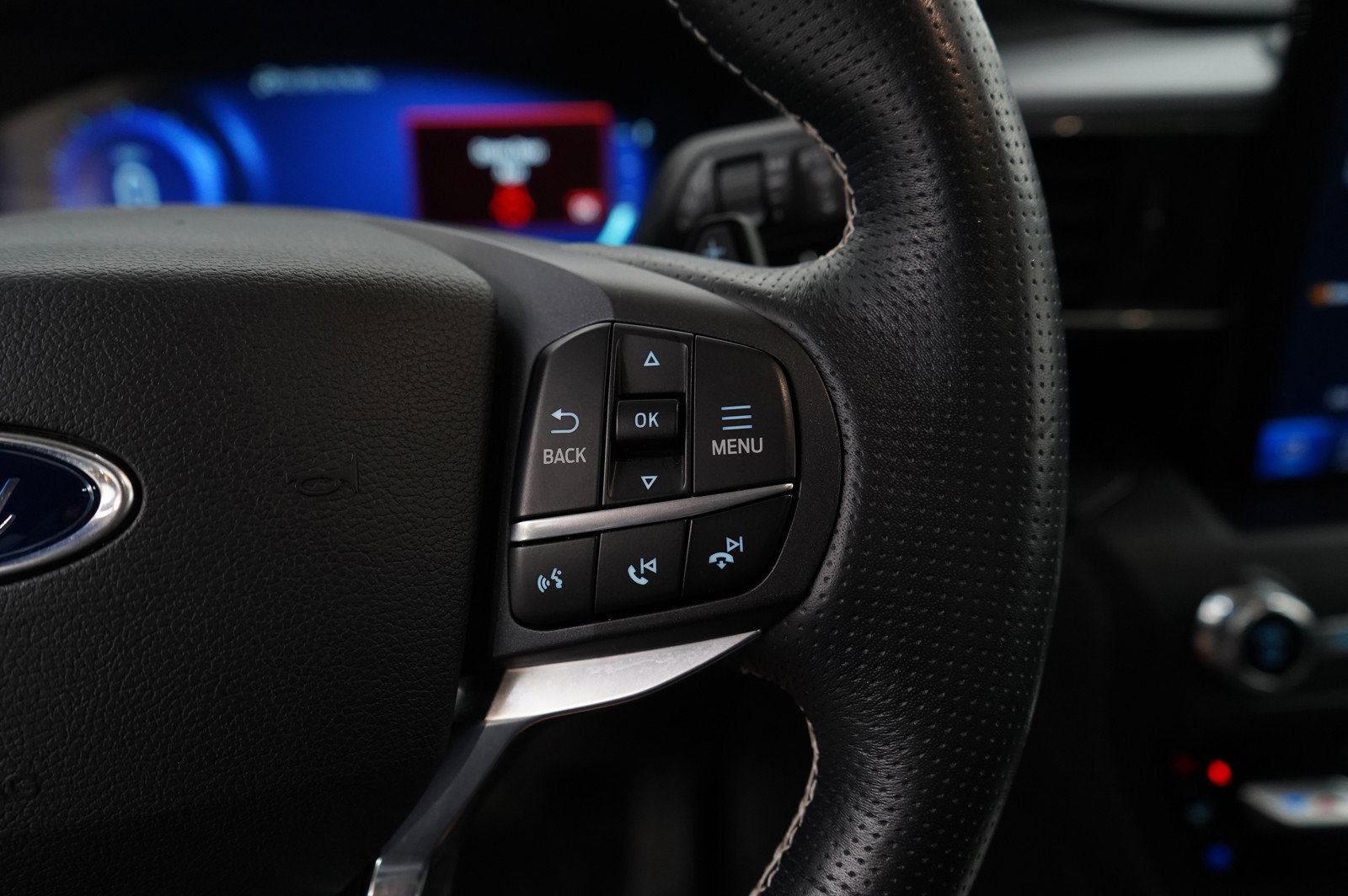 2020 Ford Explorer ST photo 19