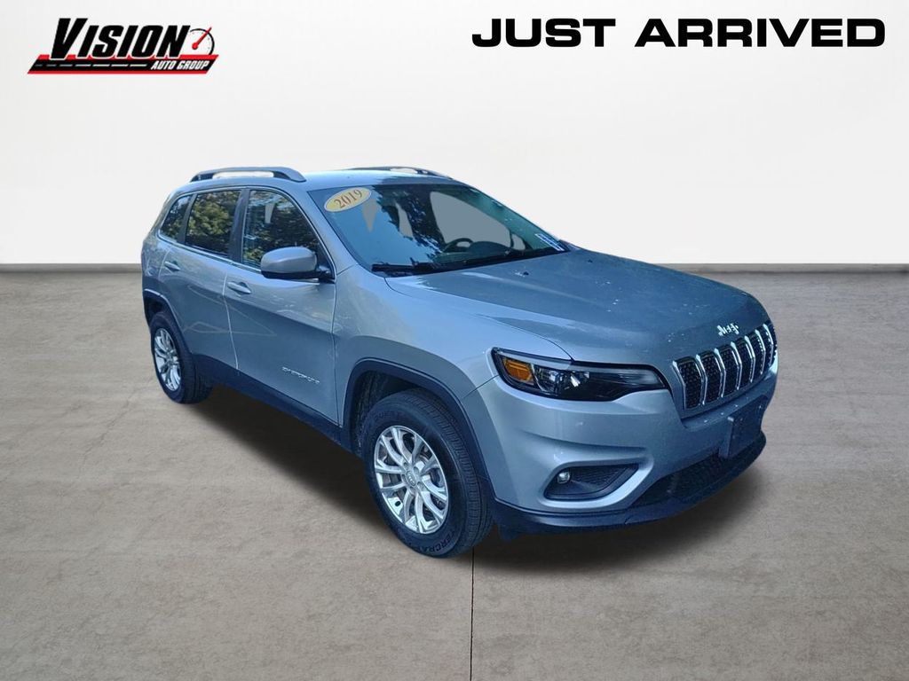 2019 Jeep Cherokee Latitude photo 3