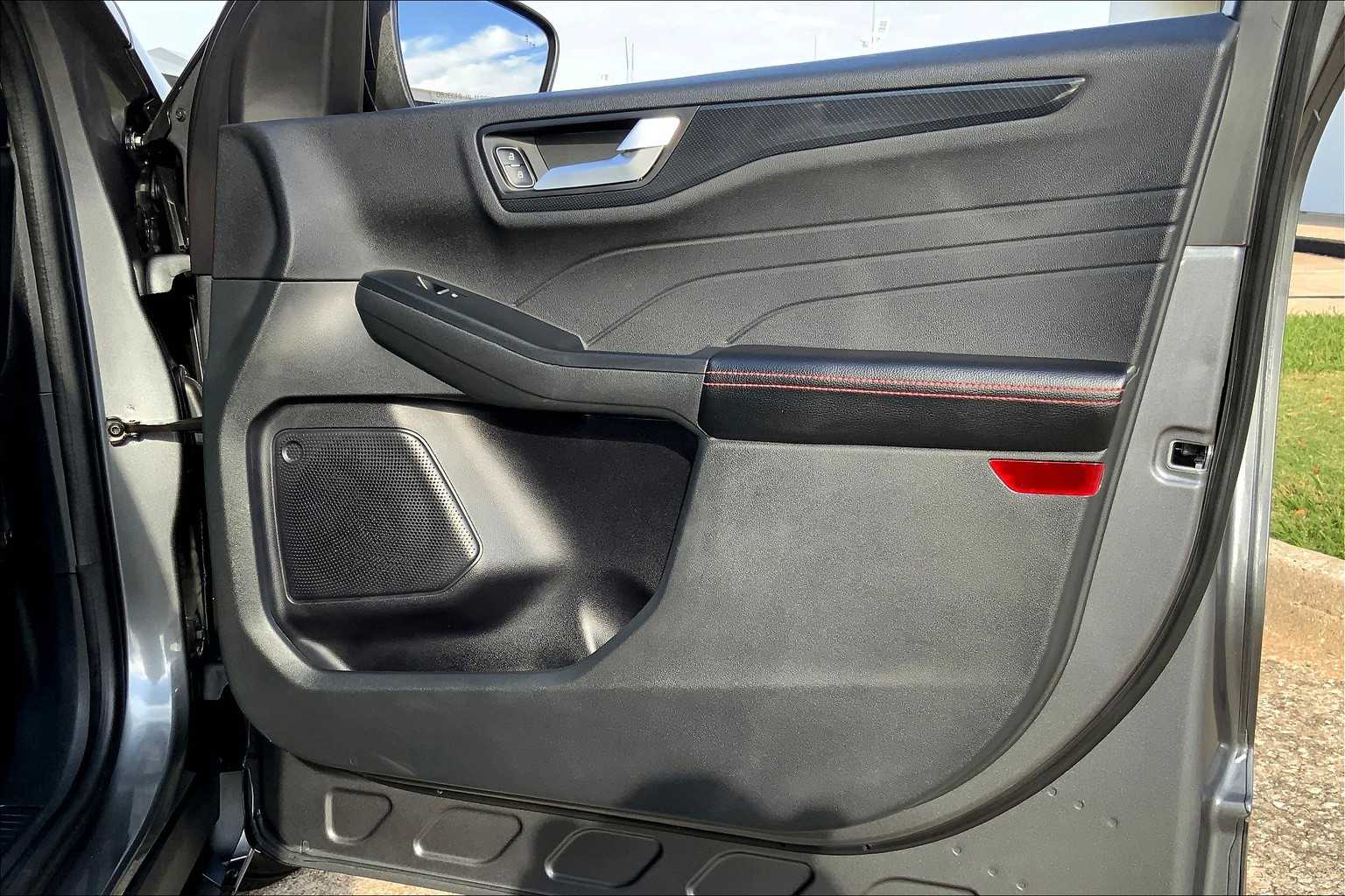 2023 Ford Escape ST-Line photo 19
