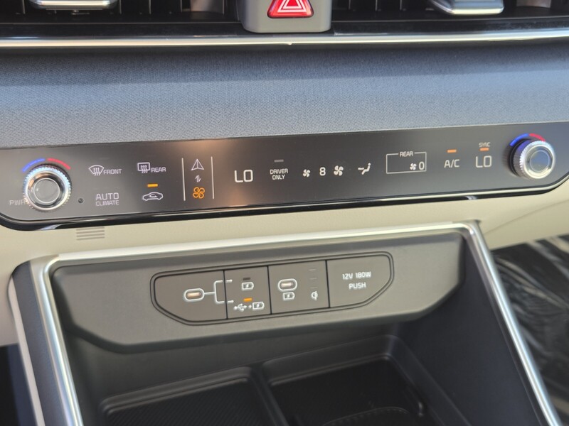 2026 Kia Carnival EX photo 13