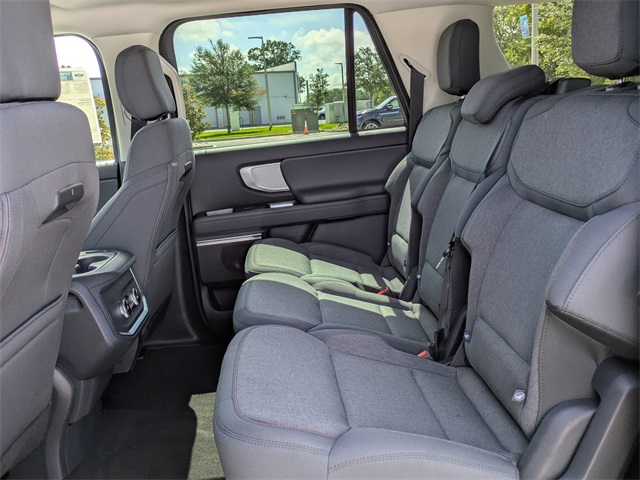 2025 Ford Expedition MAX photo 13