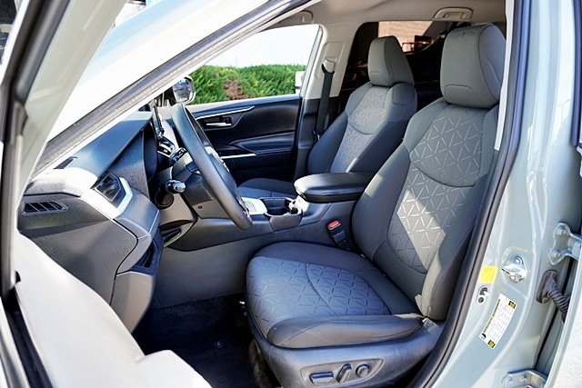 Used 2021 Gray Toyota XLE image 14