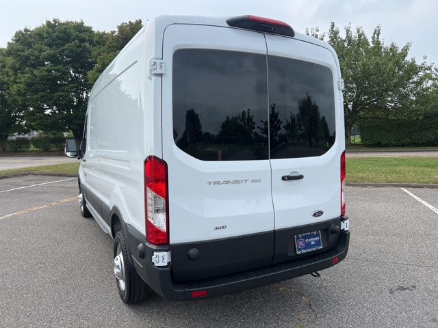 2024 Ford Transit photo 4