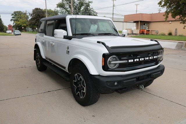 2022 Ford Bronco Outer Banks photo 4