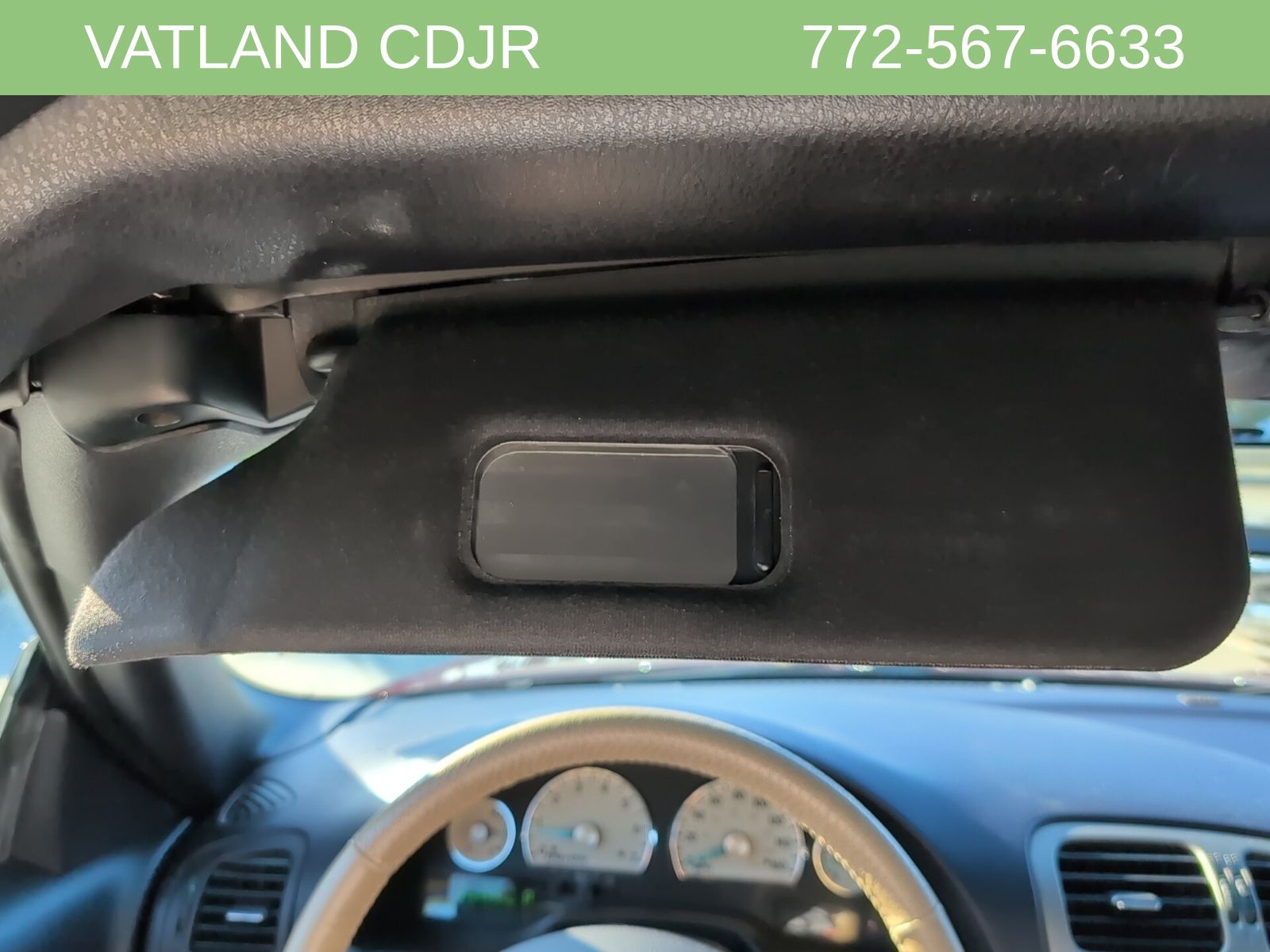 2004 Ford Thunderbird photo 19