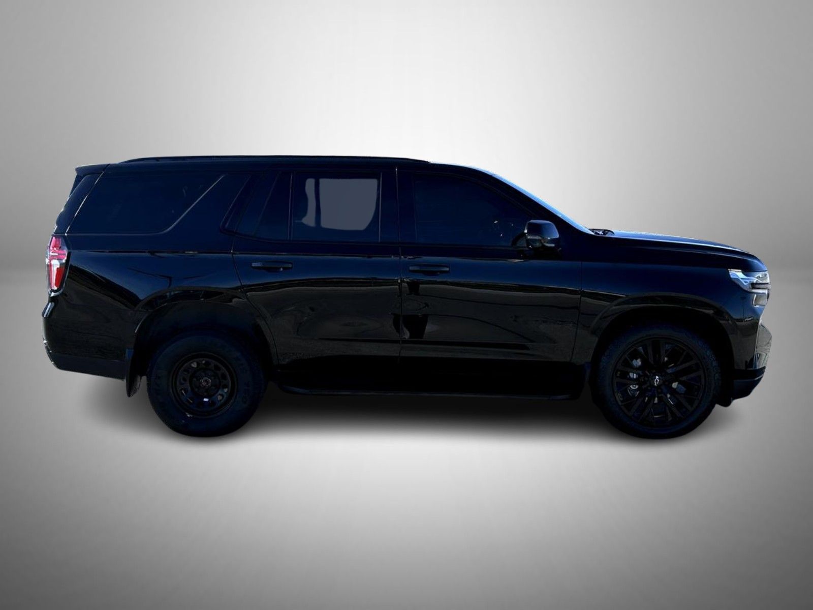 2021 Chevrolet Tahoe LT photo 2