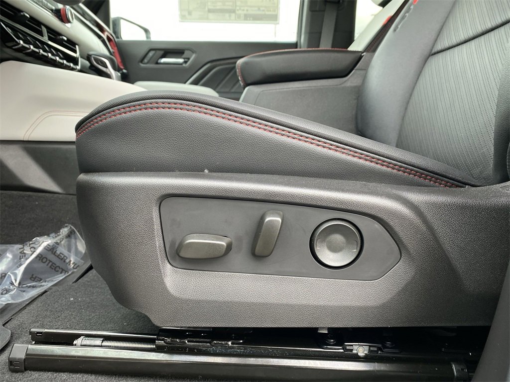 2024 Gmc Canyon AT4X photo 12