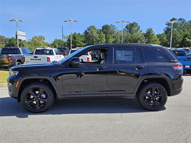 2025 Jeep Grand Cherokee Limited photo 4