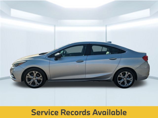2017 Chevrolet Cruze Premier photo 3