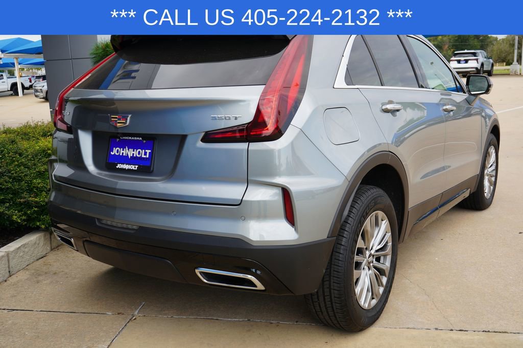 2025 Cadillac XT4 Premium Luxury photo 4