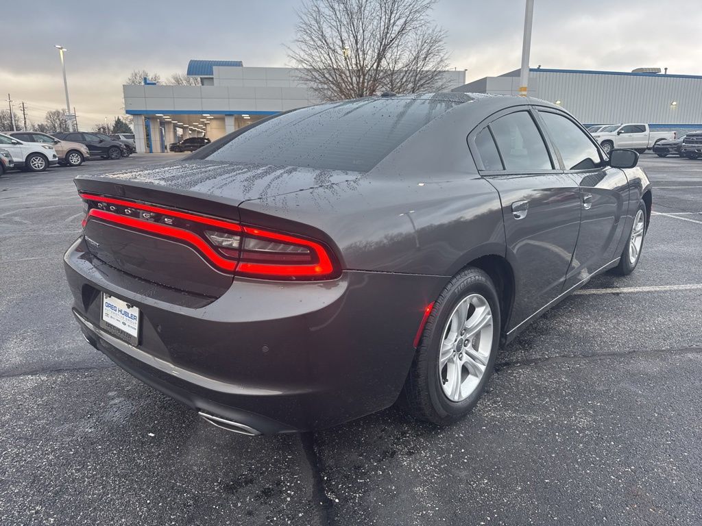 2019 Dodge Charger SXT photo 2