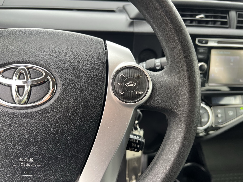 2015 Toyota Prius C Two photo 14