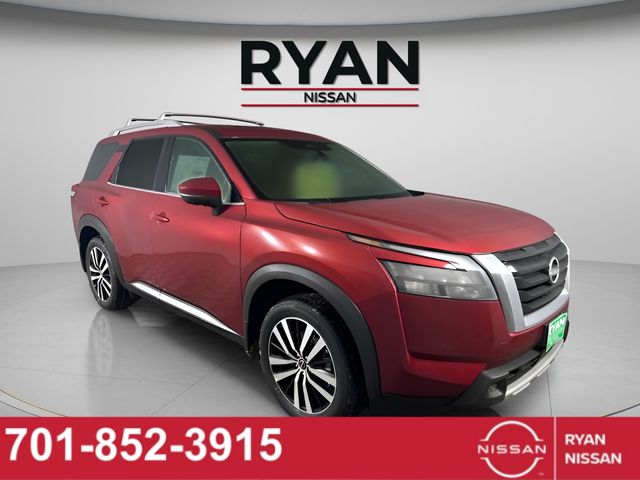 2025 Nissan Pathfinder Platinum's photo