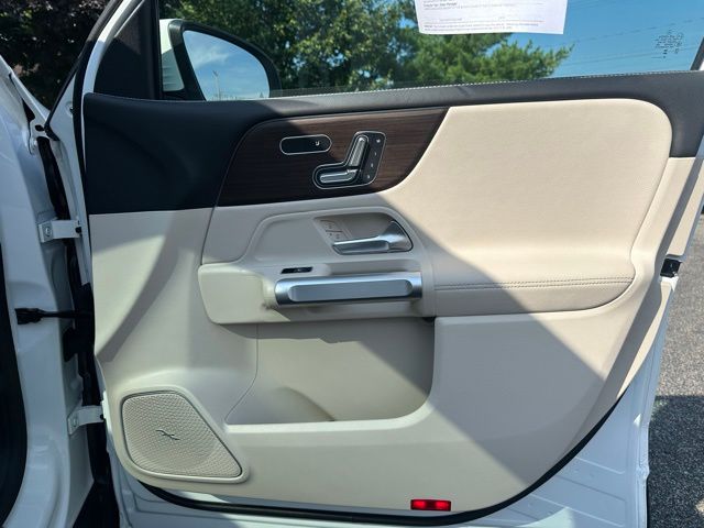2025 Mercedes Benz GLB 250 4MATIC photo 21
