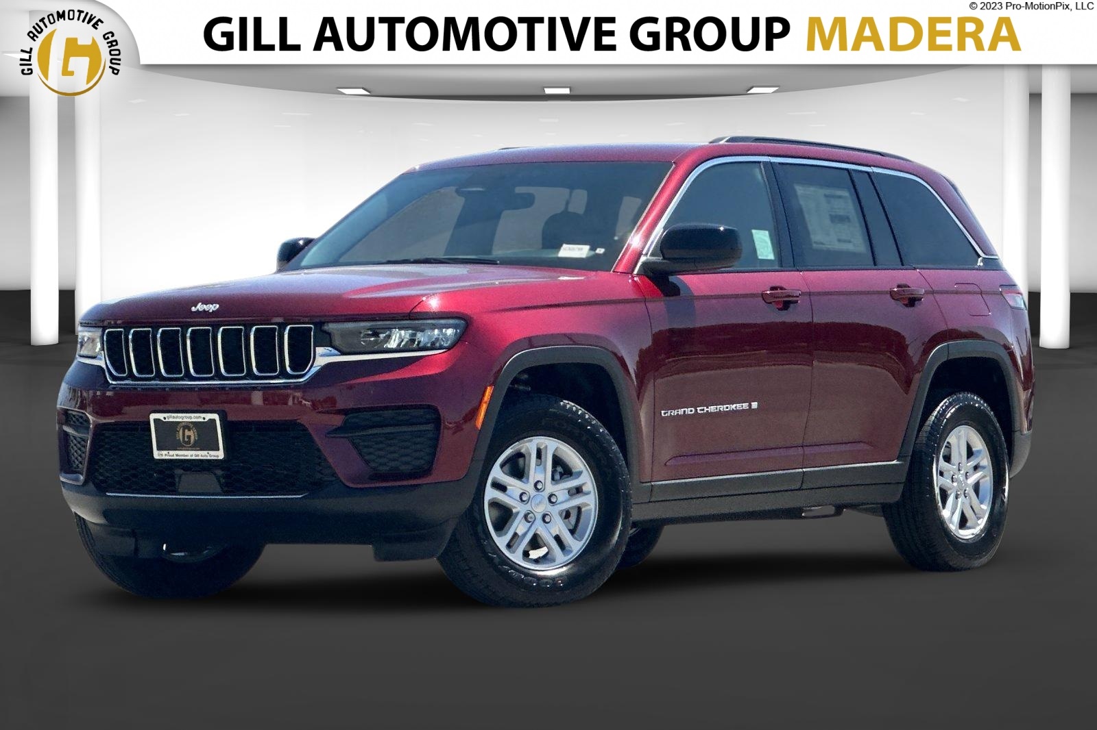 2025 Jeep Grand Cherokee Laredo's photo