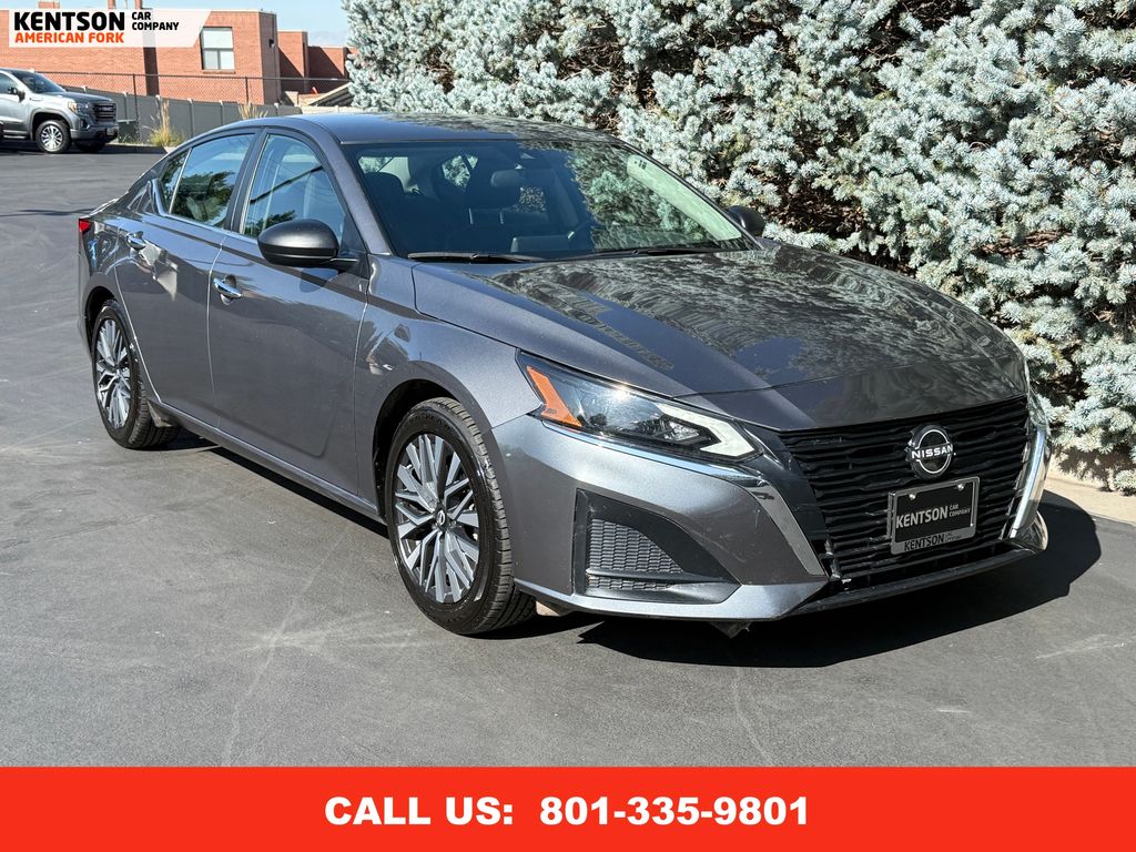 2024 Nissan Altima 2.5 SV photo 12