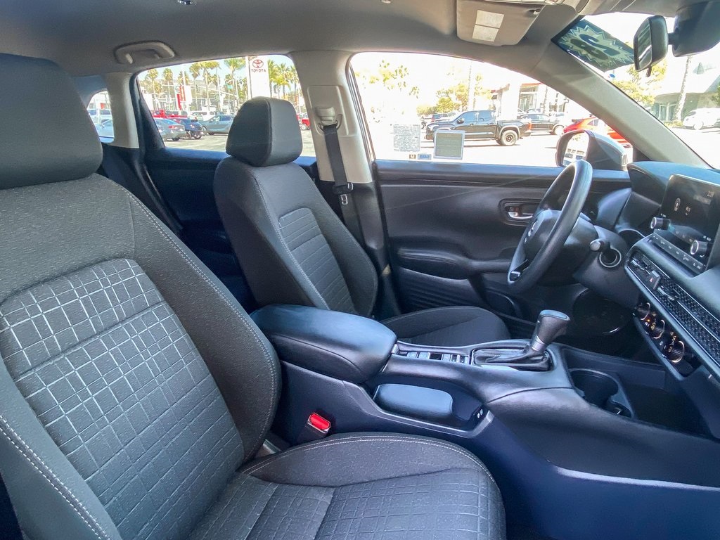 2025 Honda HR-V LX photo 15