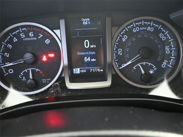 2022 Toyota Tacoma SR5 Double Cab photo 14