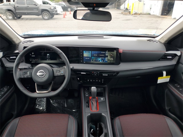 2025 Nissan Kicks SR photo 19