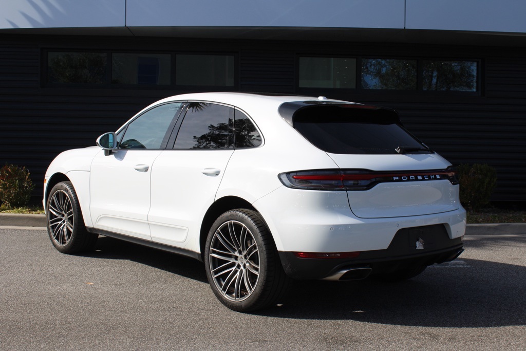 2020 Porsche Macan Base photo 3