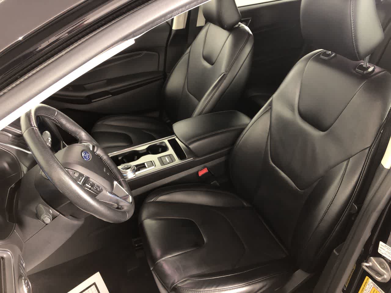 2022 Ford Edge Titanium photo 12