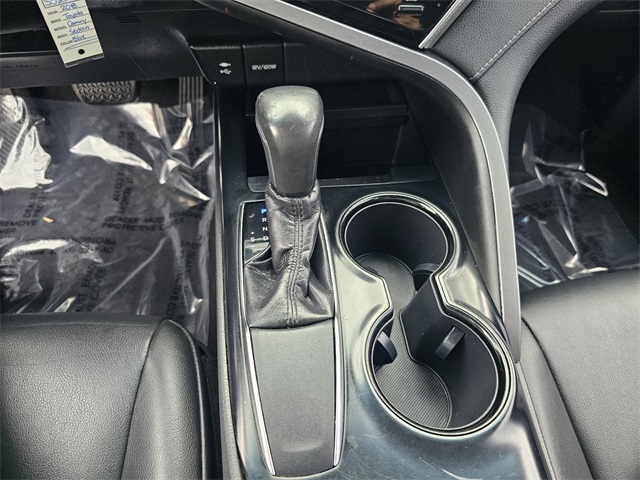2018 Toyota Camry SE photo 32