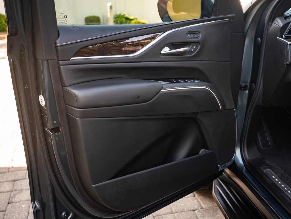 2021 Cadillac Escalade ESV Sport Platinum photo 21