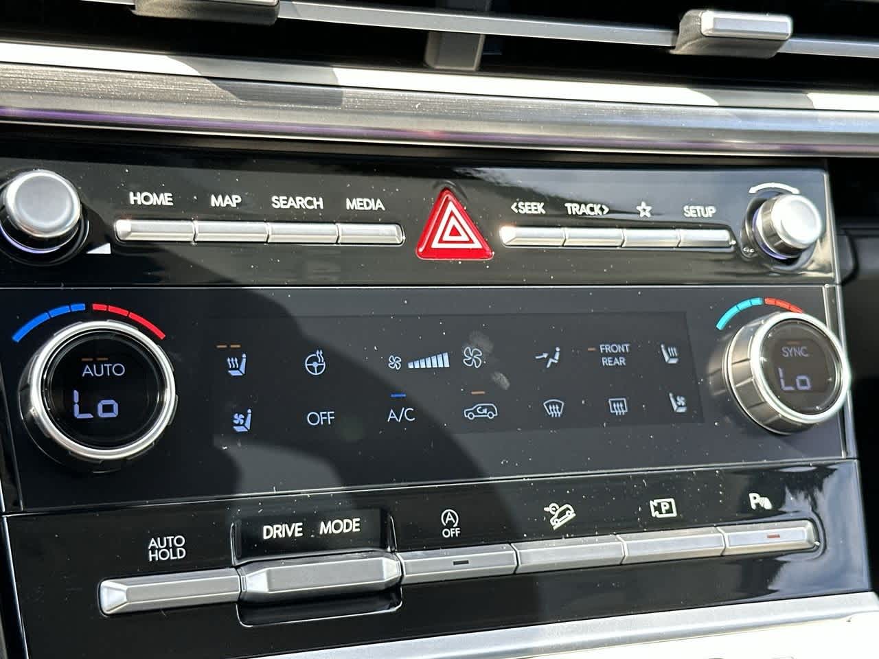 2025 Hyundai Santa Fe Calligraphy photo 17