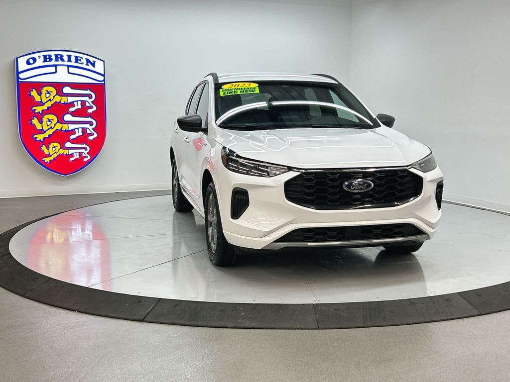 2023 Ford Escape ST-Line's photo