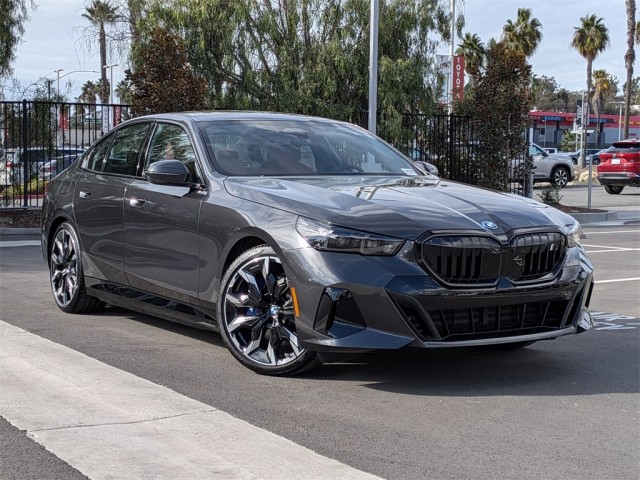 New 2026 BMW i5 eDrive40 4D