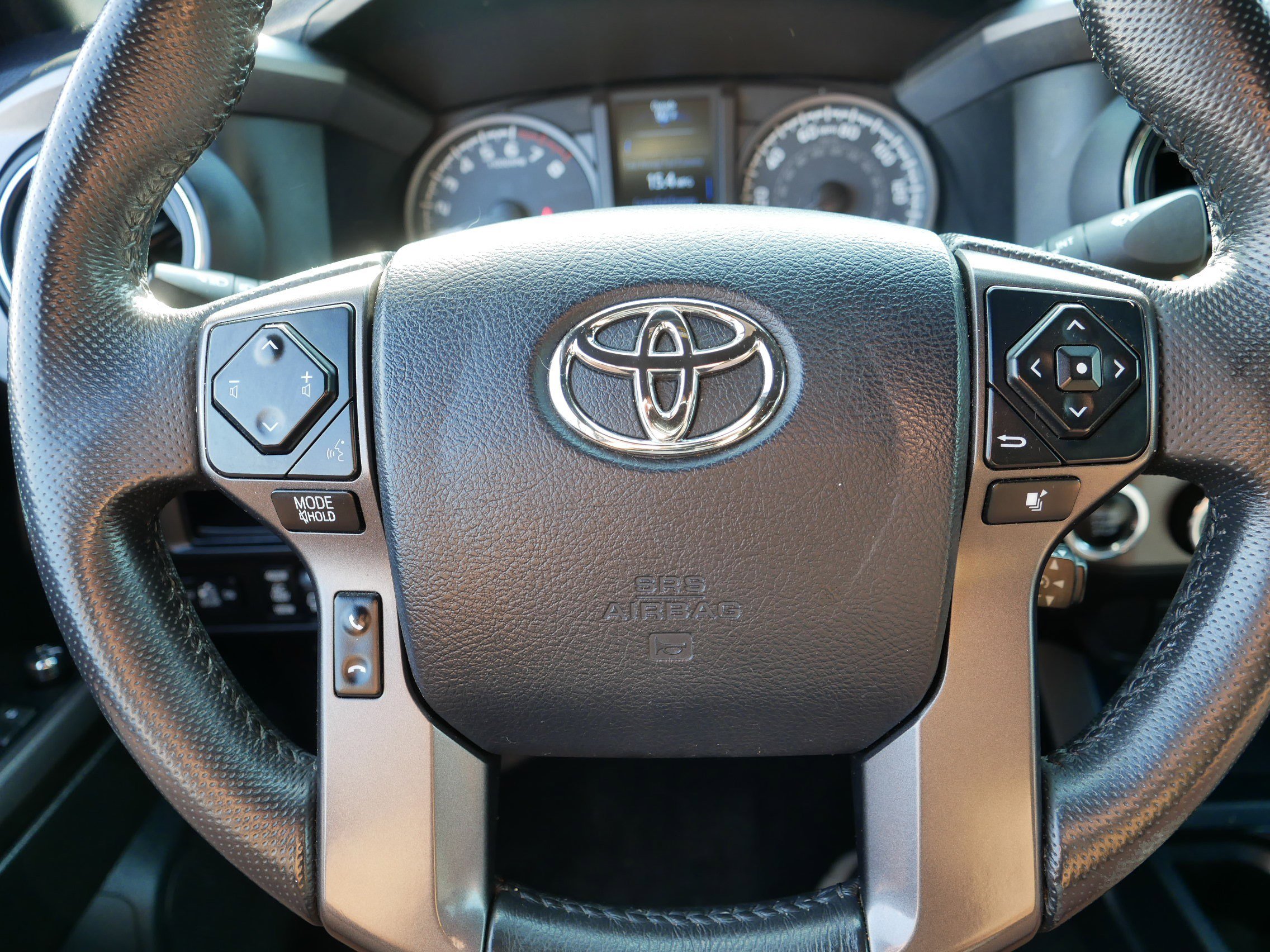 2017 Toyota Tacoma TRD 4x4 photo 24