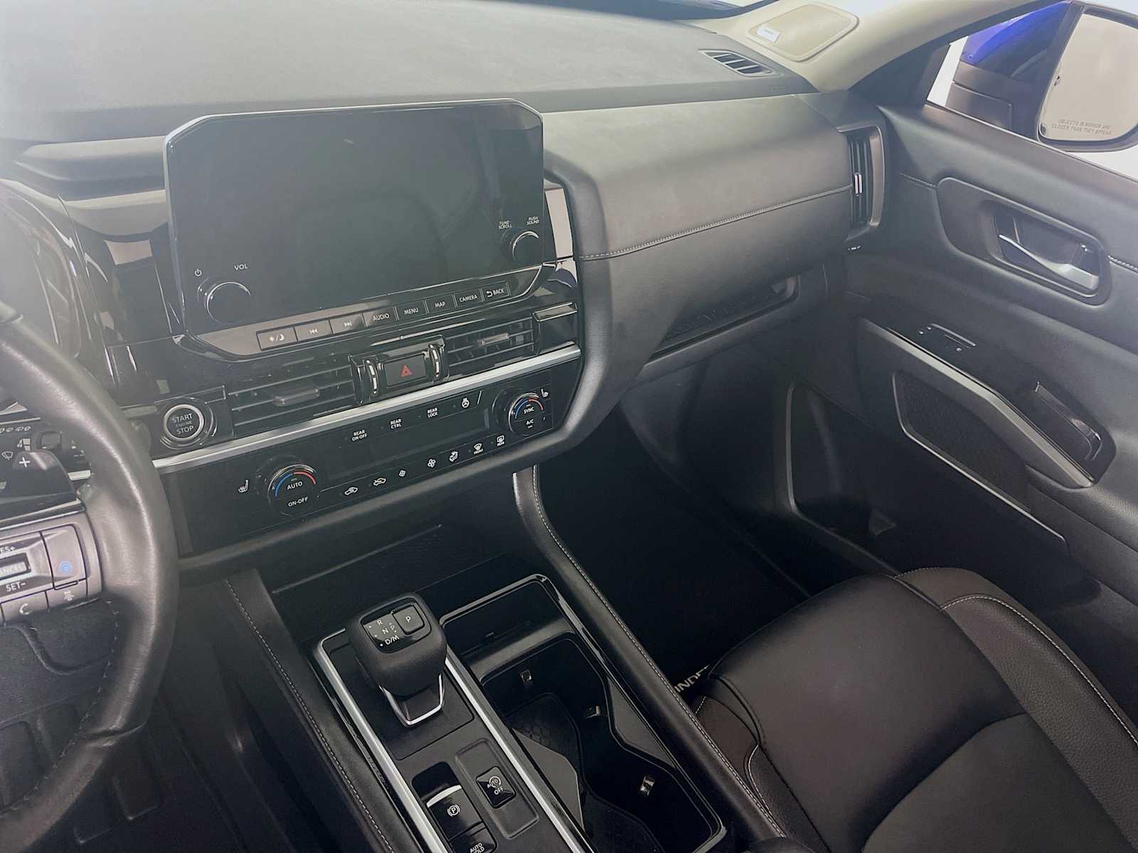 2023 Nissan Pathfinder SL photo 22