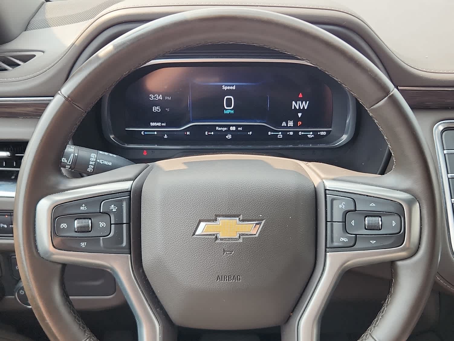 2023 Chevrolet Suburban LT photo 16