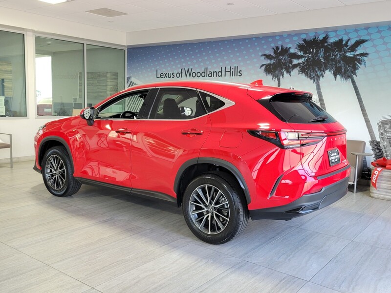 2025 Lexus NX 350h Premium AWD photo 3
