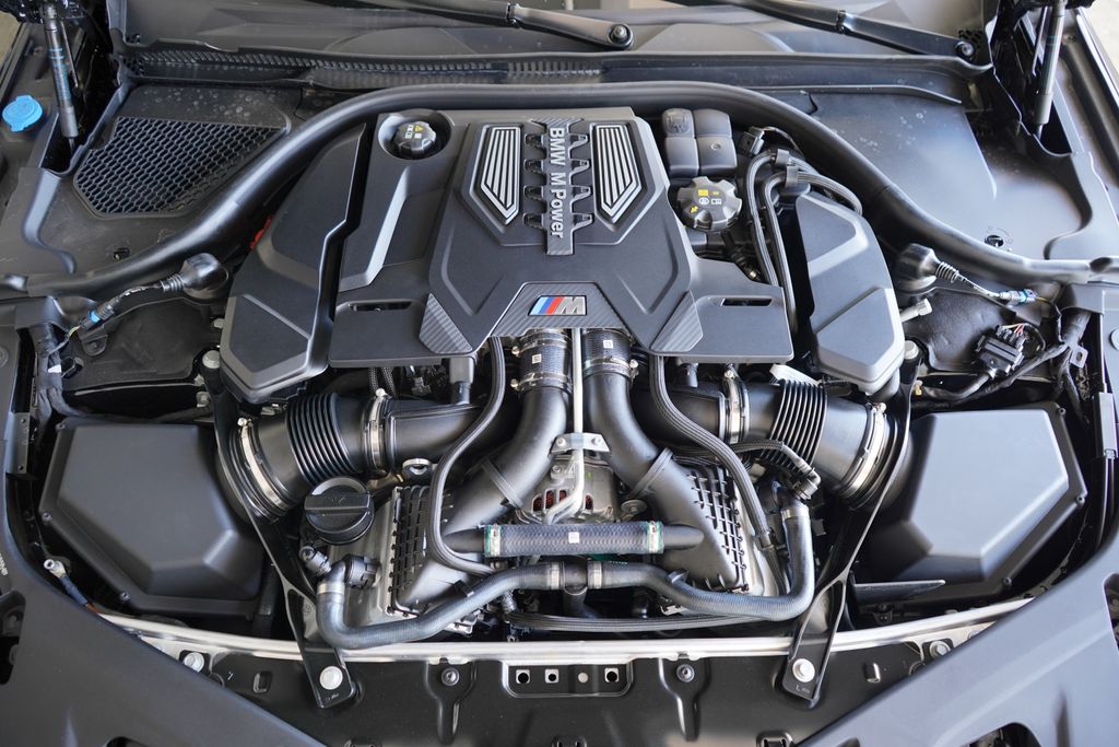 2025 Bmw M8 Competition photo 17