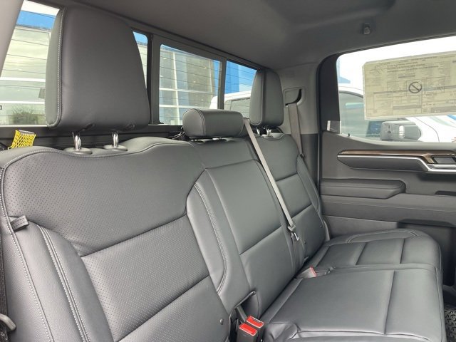 2025 Chevrolet Silverado 1500 RST photo 9