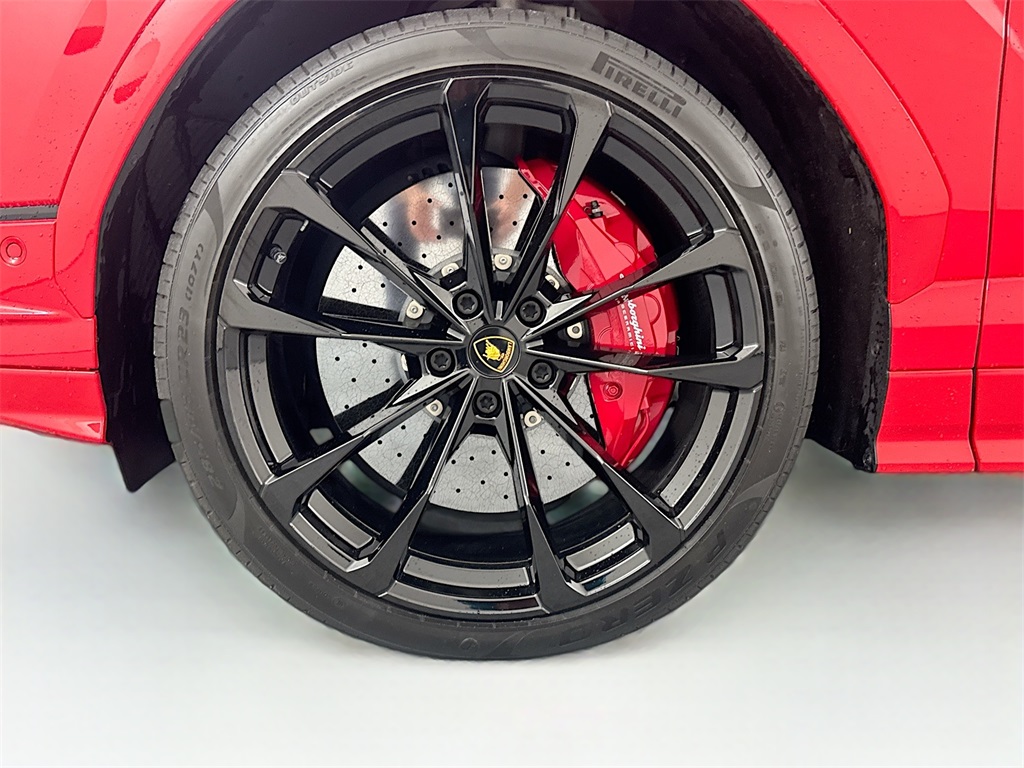 2024 Lamborghini Urus S photo 33
