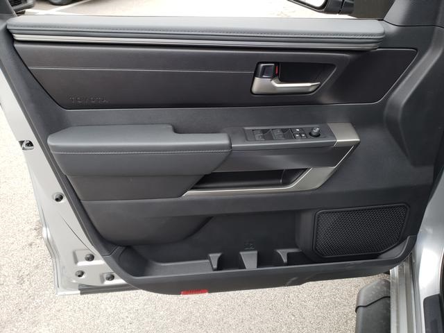 2025 Toyota Tundra SR5 CrewMax photo 11