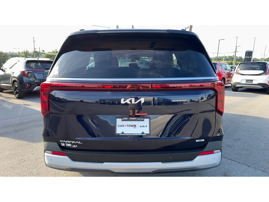 2026 Kia Carnival EX photo 3