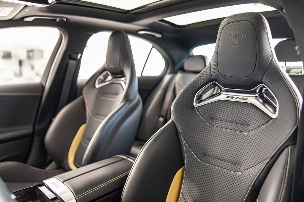 2024 MERCEDES-BENZ C-CLASS - Image 19