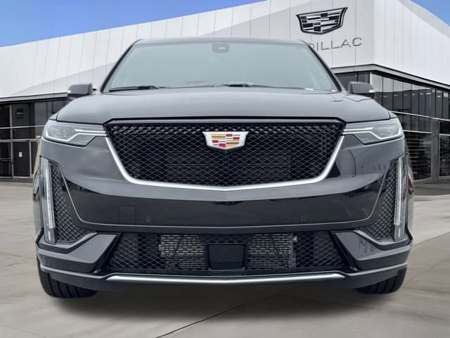 2025 Cadillac XT6 Sport photo 4