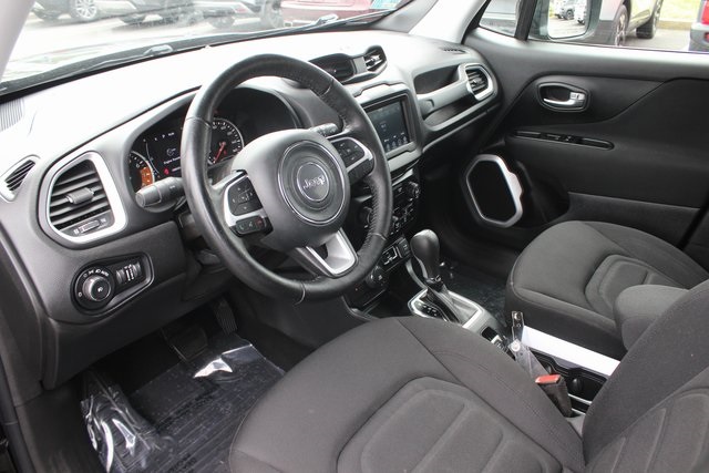 2020 Jeep Renegade Latitude photo 3