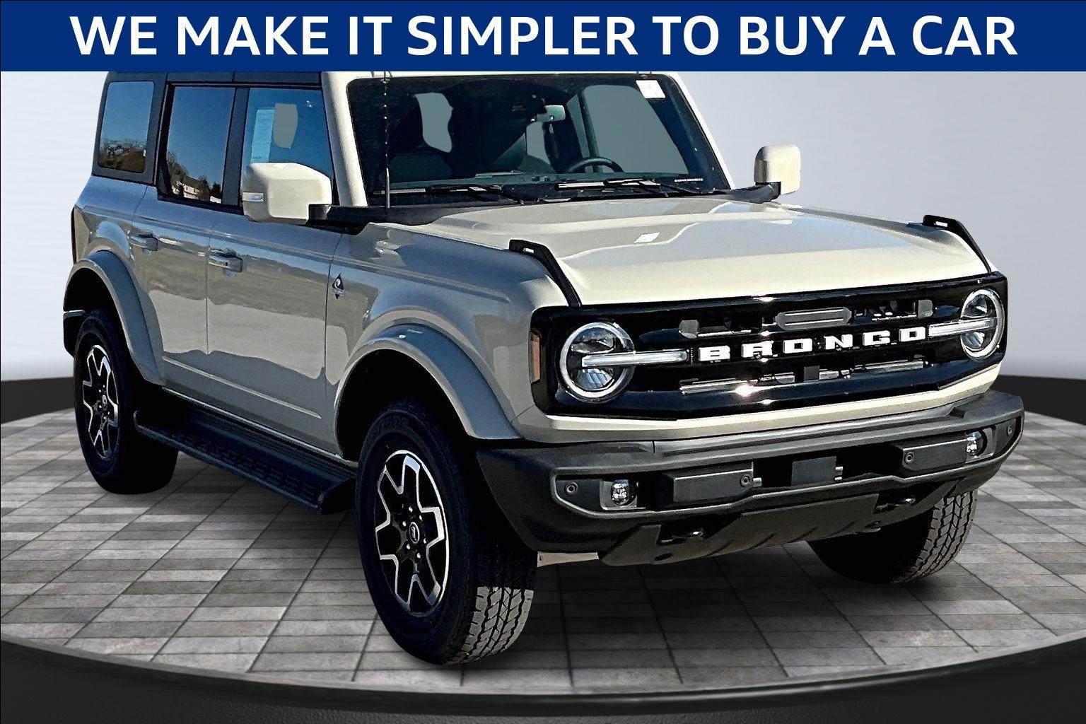 2025 Ford Bronco 4-Door Outer Banks's photo