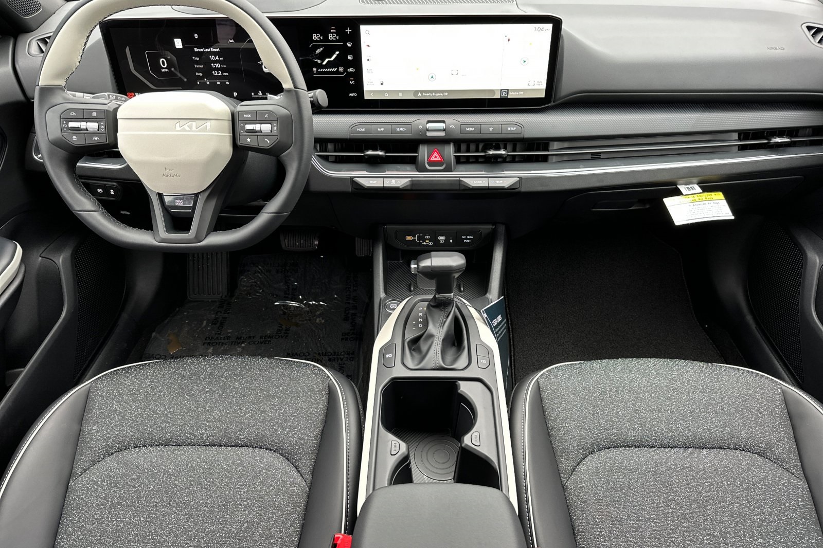 2025 Kia K4 GT-Line photo 8