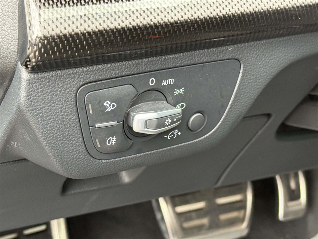 2022 Audi SQ5 Premium Plus photo 28