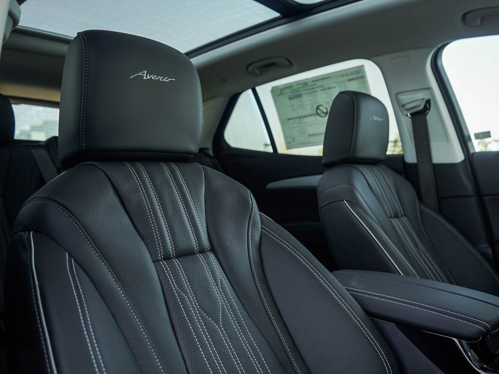2025 Buick Envision Avenir photo 10