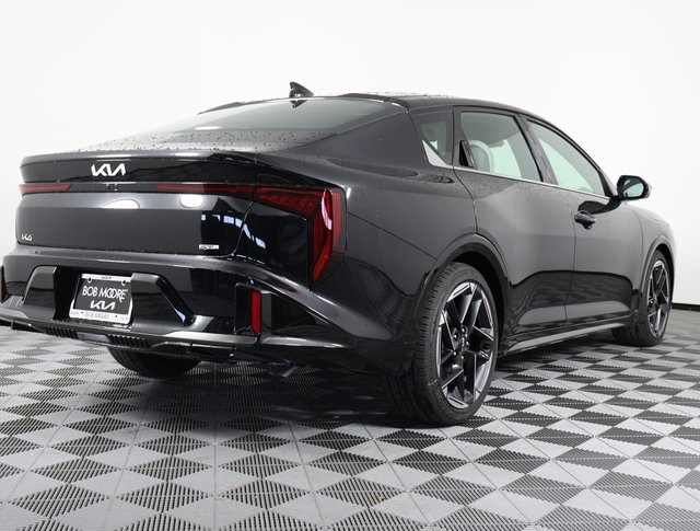 2025 Kia K4 GT-Line photo 4