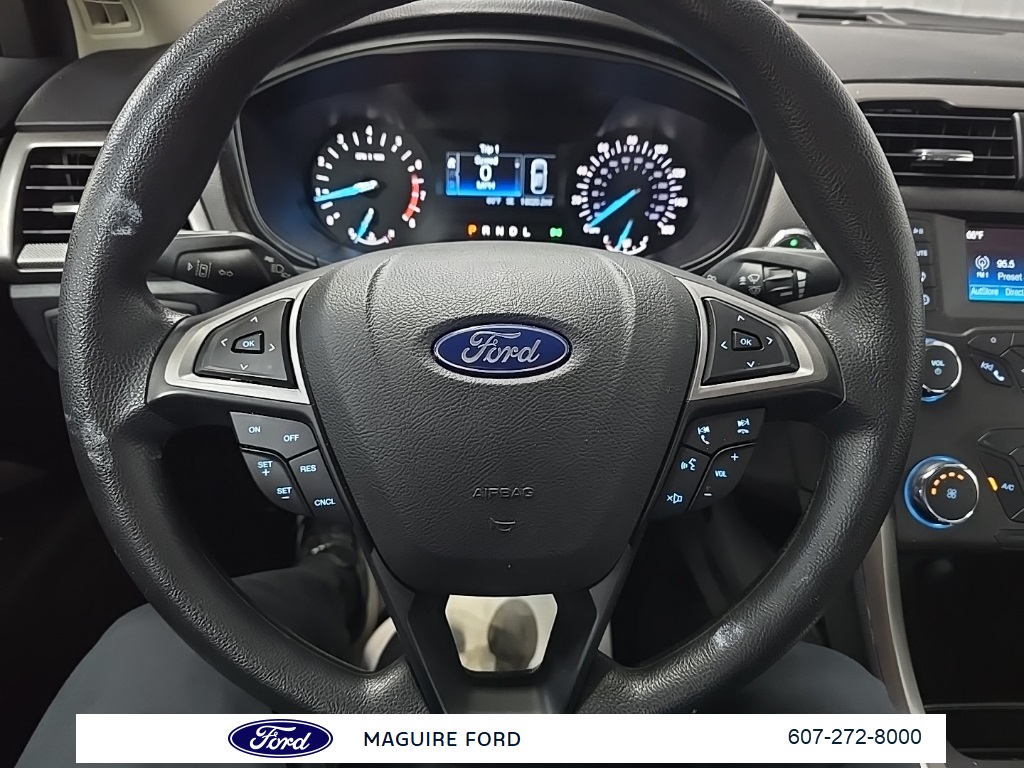 2019 Ford Fusion S photo 17