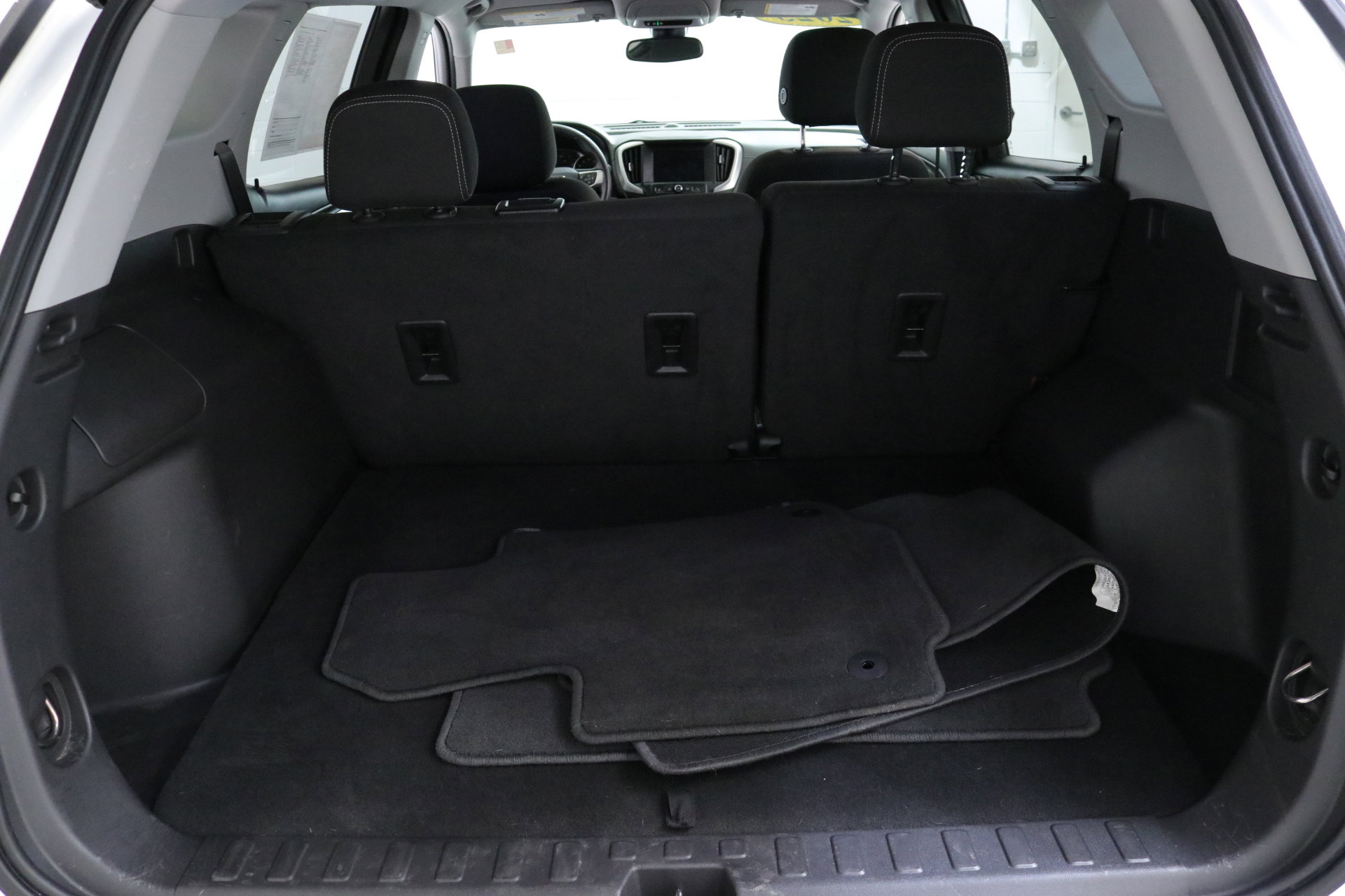 2023 Gmc Terrain SLE photo 23